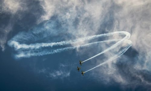 planes loop
